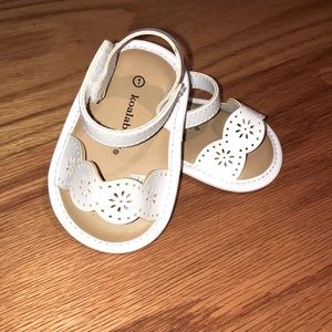 White baby sandels